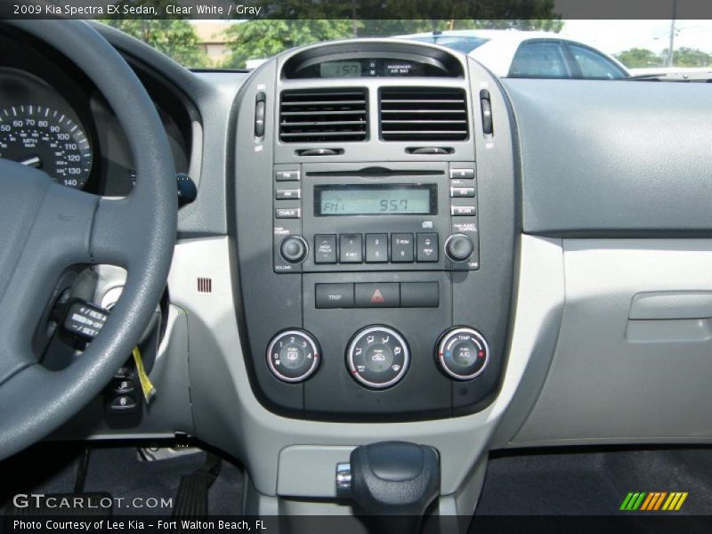 Clear White / Gray 2009 Kia Spectra EX Sedan
