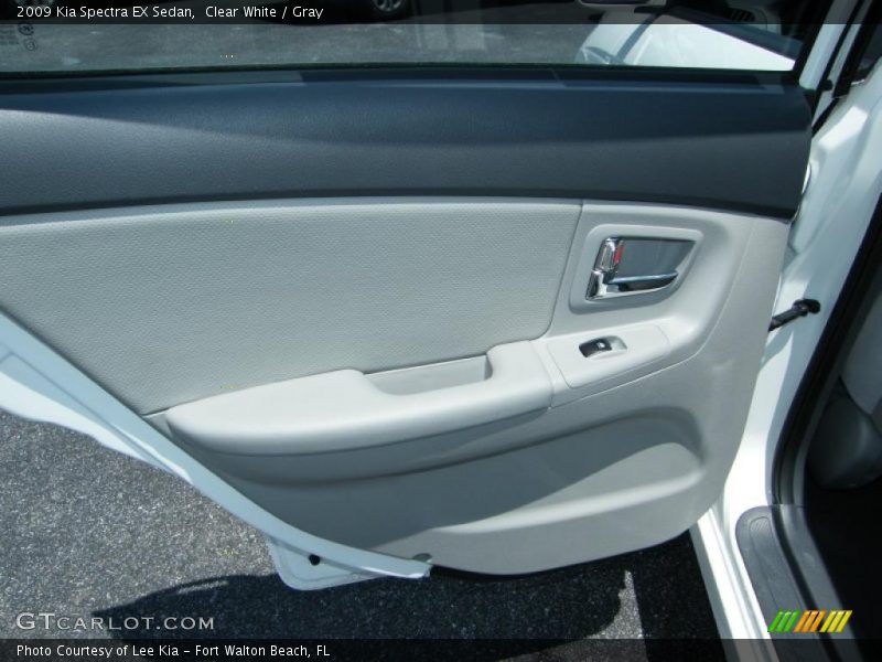Clear White / Gray 2009 Kia Spectra EX Sedan