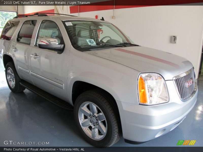 Pure Silver Metallic / Light Titanium 2010 GMC Yukon SLT
