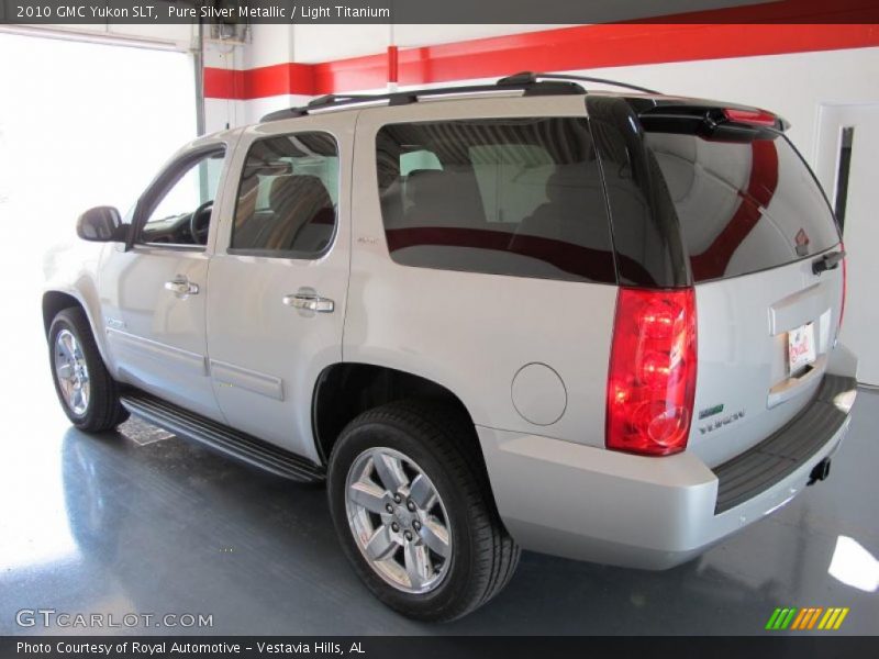 Pure Silver Metallic / Light Titanium 2010 GMC Yukon SLT