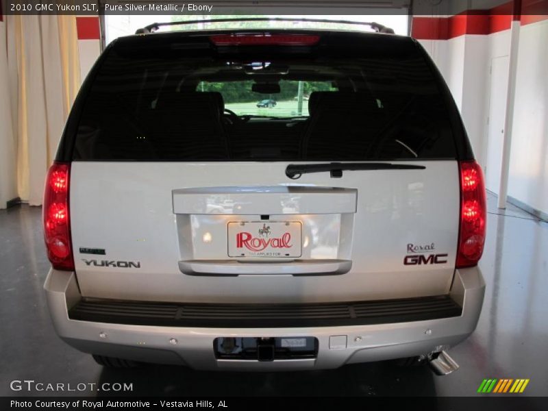 Pure Silver Metallic / Ebony 2010 GMC Yukon SLT