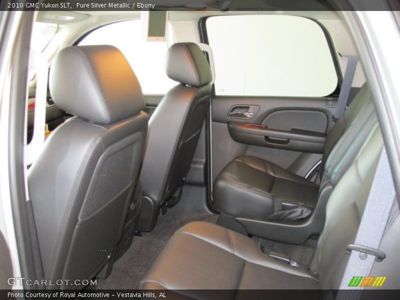 Pure Silver Metallic / Ebony 2010 GMC Yukon SLT