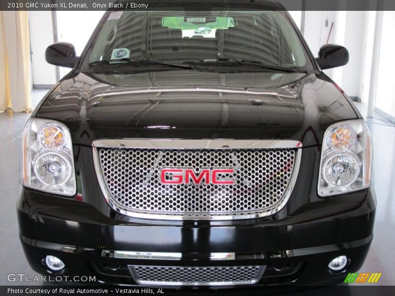 Onyx Black / Ebony 2010 GMC Yukon XL Denali