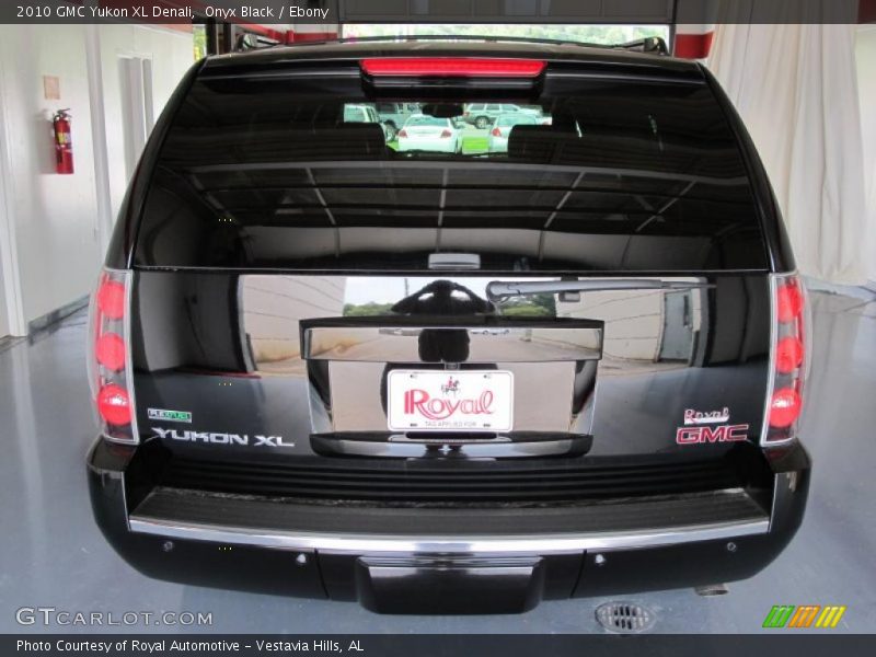 Onyx Black / Ebony 2010 GMC Yukon XL Denali