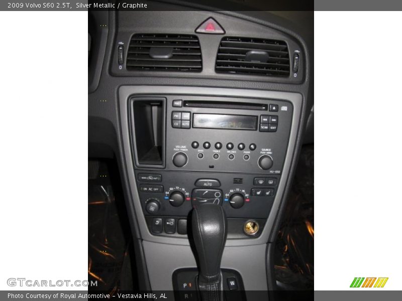Silver Metallic / Graphite 2009 Volvo S60 2.5T