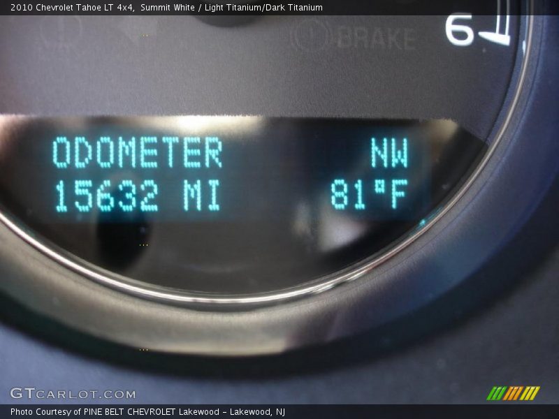 Summit White / Light Titanium/Dark Titanium 2010 Chevrolet Tahoe LT 4x4