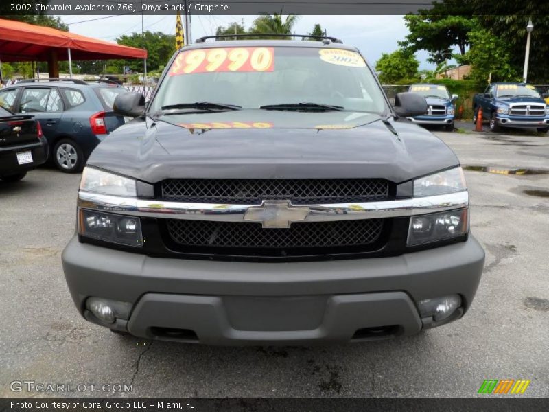 Onyx Black / Graphite 2002 Chevrolet Avalanche Z66
