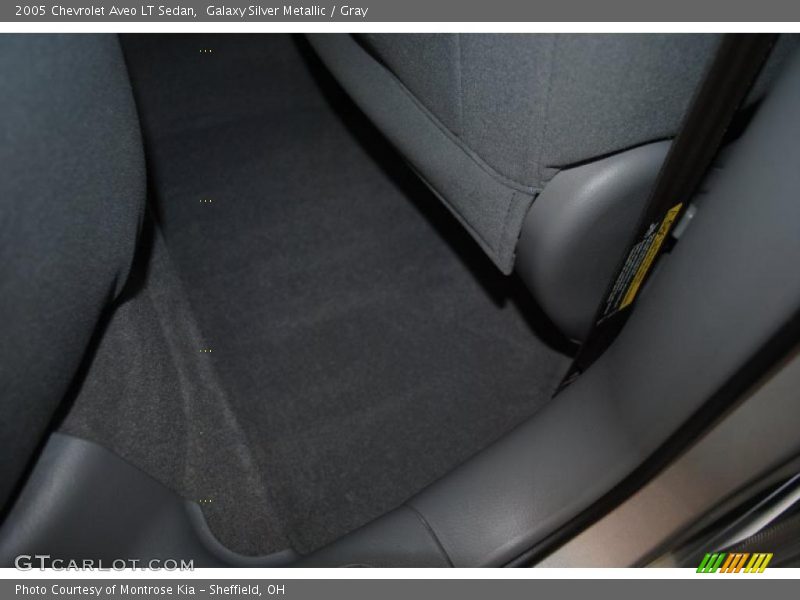 Galaxy Silver Metallic / Gray 2005 Chevrolet Aveo LT Sedan