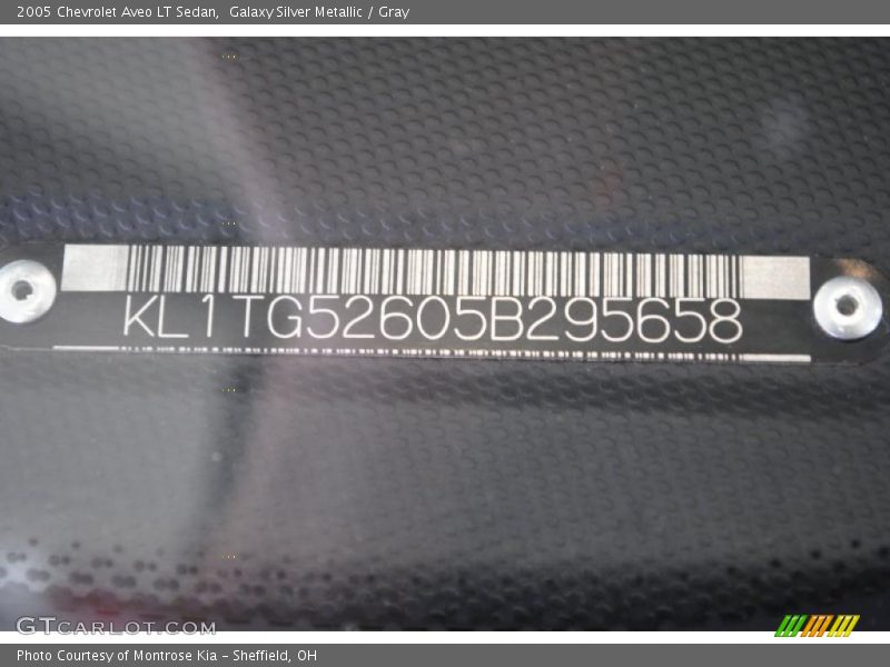 Galaxy Silver Metallic / Gray 2005 Chevrolet Aveo LT Sedan