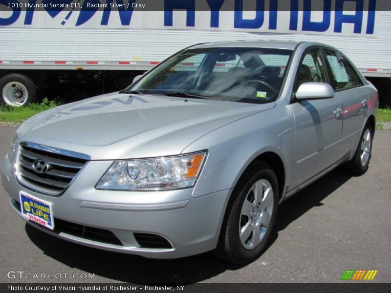 Radiant Silver / Gray 2010 Hyundai Sonata GLS