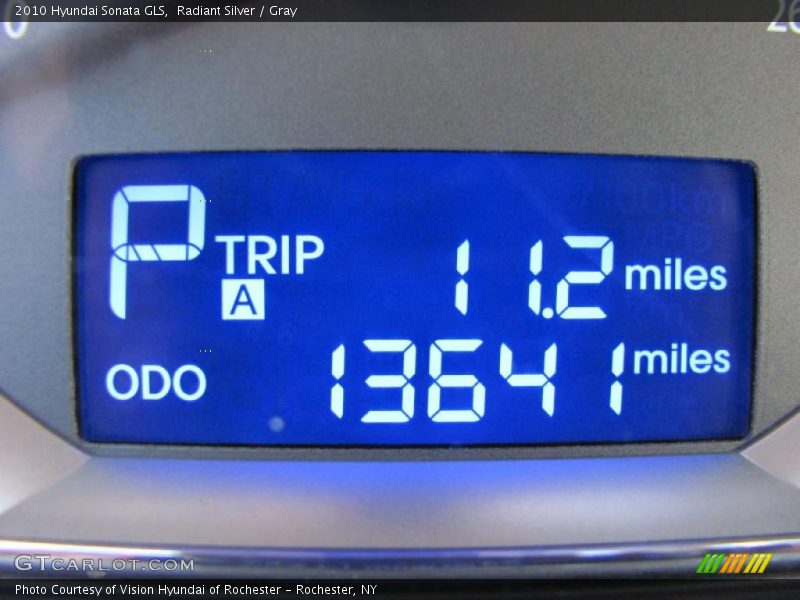 Radiant Silver / Gray 2010 Hyundai Sonata GLS