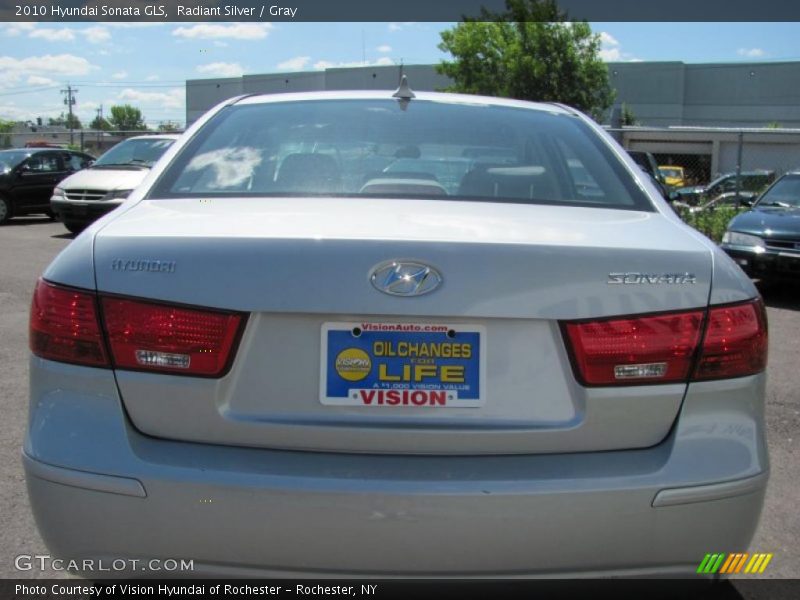 Radiant Silver / Gray 2010 Hyundai Sonata GLS