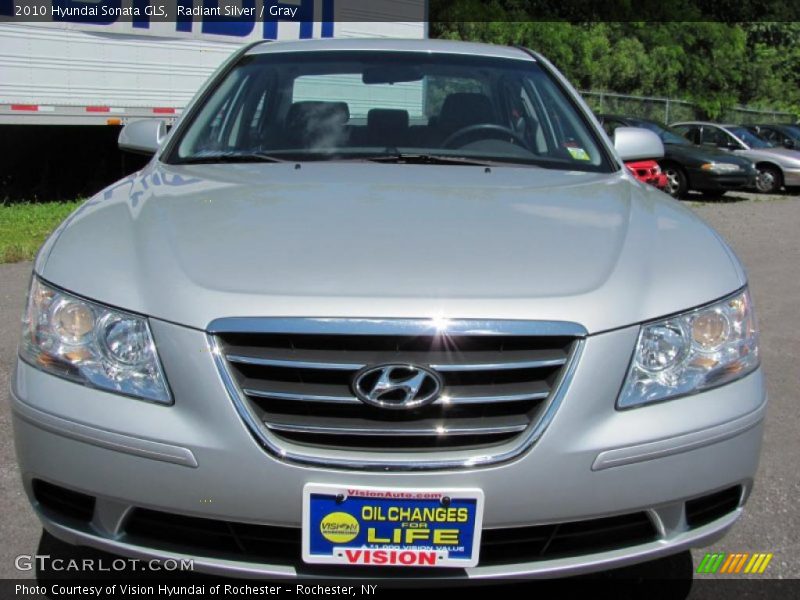 Radiant Silver / Gray 2010 Hyundai Sonata GLS