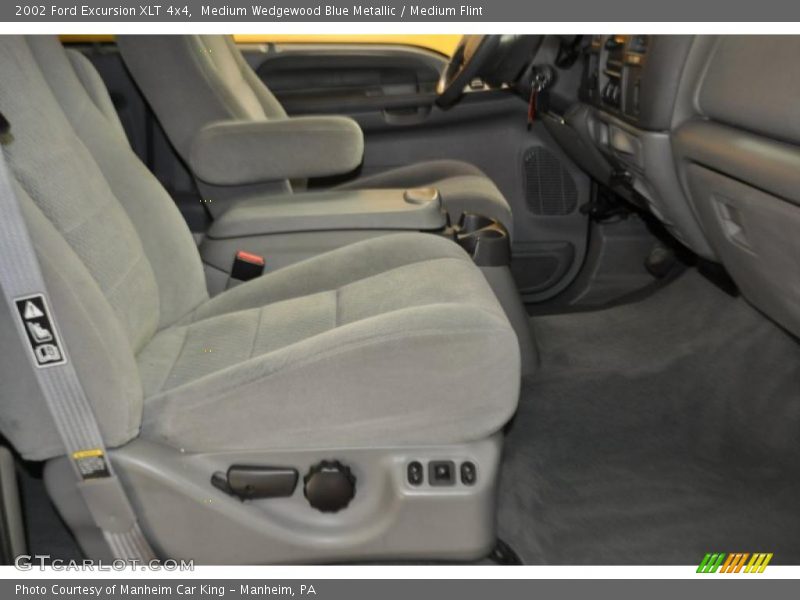 Medium Wedgewood Blue Metallic / Medium Flint 2002 Ford Excursion XLT 4x4