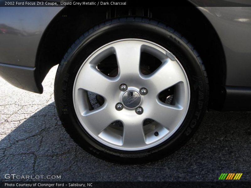 Liquid Grey Metallic / Dark Charcoal 2002 Ford Focus ZX3 Coupe