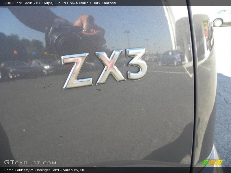 Liquid Grey Metallic / Dark Charcoal 2002 Ford Focus ZX3 Coupe