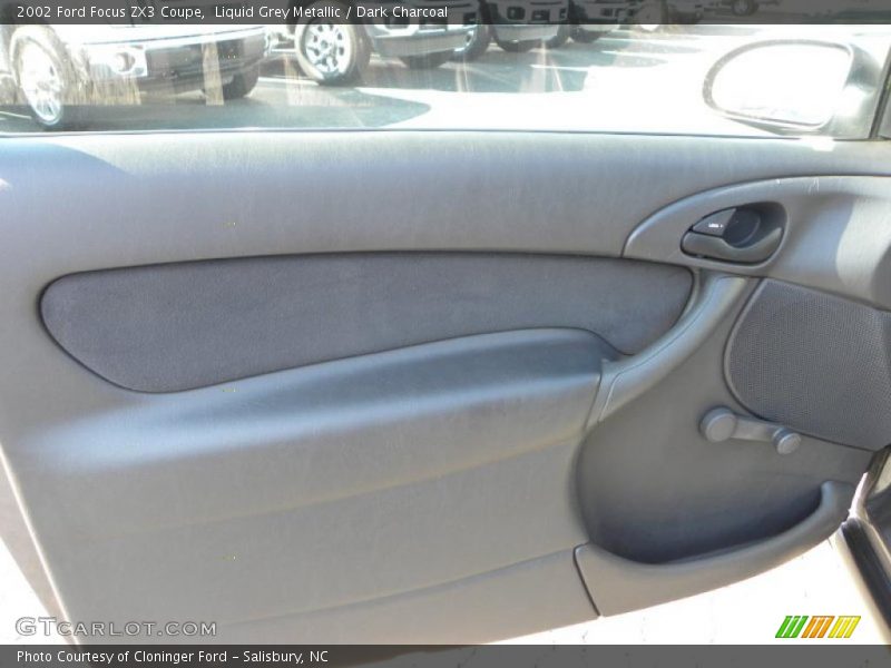 Liquid Grey Metallic / Dark Charcoal 2002 Ford Focus ZX3 Coupe