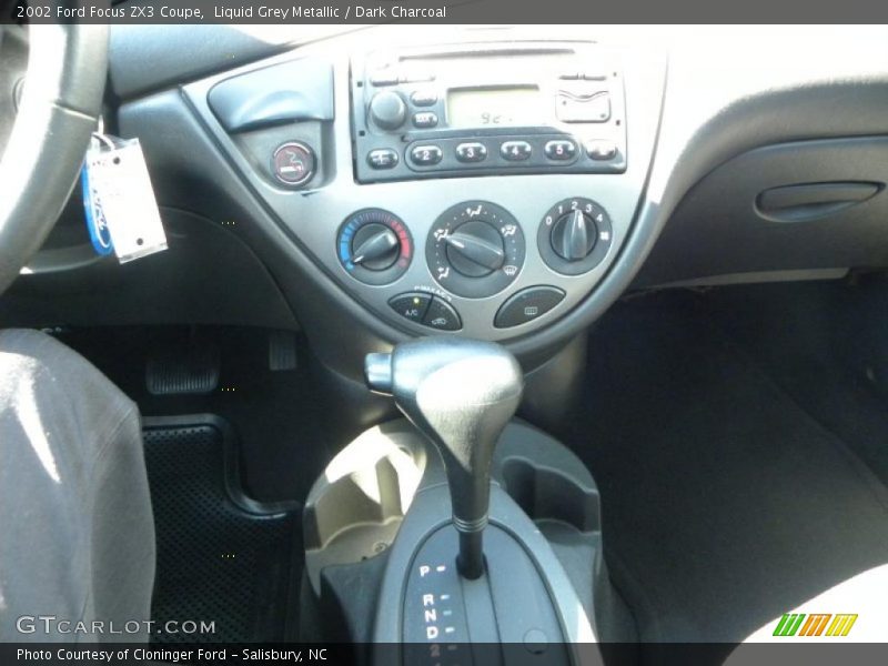 Liquid Grey Metallic / Dark Charcoal 2002 Ford Focus ZX3 Coupe