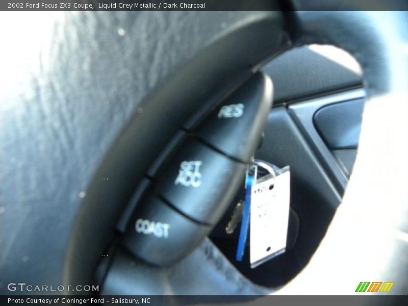 Liquid Grey Metallic / Dark Charcoal 2002 Ford Focus ZX3 Coupe