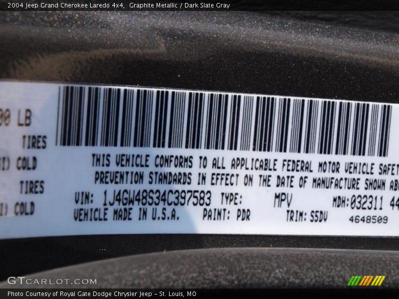 Graphite Metallic / Dark Slate Gray 2004 Jeep Grand Cherokee Laredo 4x4