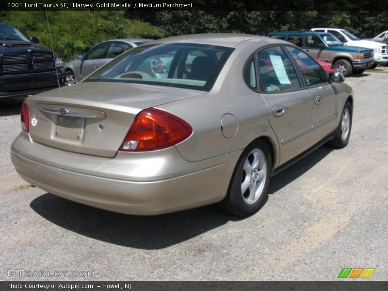 Harvest Gold Metallic / Medium Parchment 2001 Ford Taurus SE