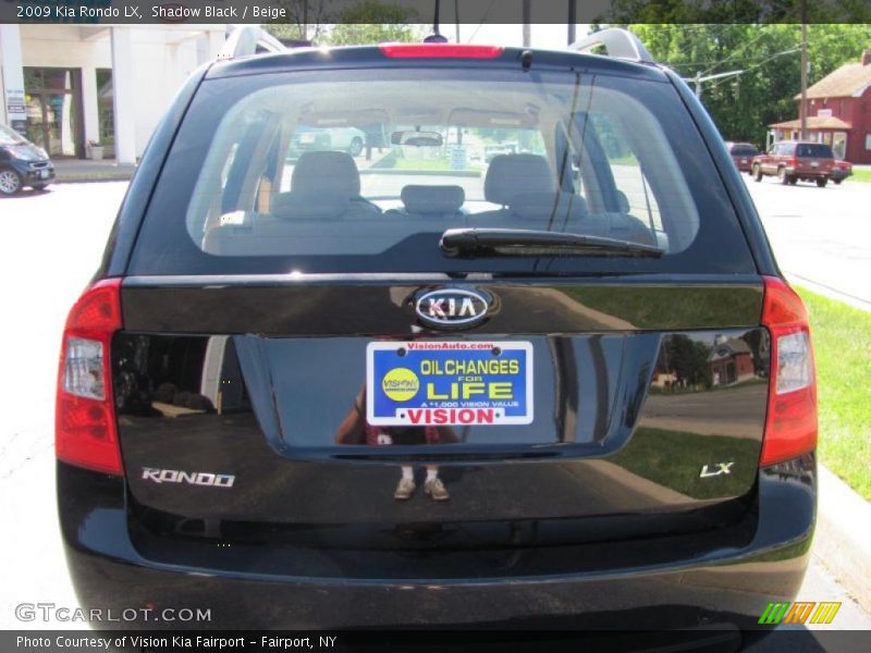 Shadow Black / Beige 2009 Kia Rondo LX