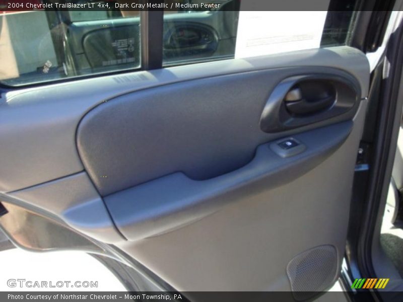 Dark Gray Metallic / Medium Pewter 2004 Chevrolet TrailBlazer LT 4x4