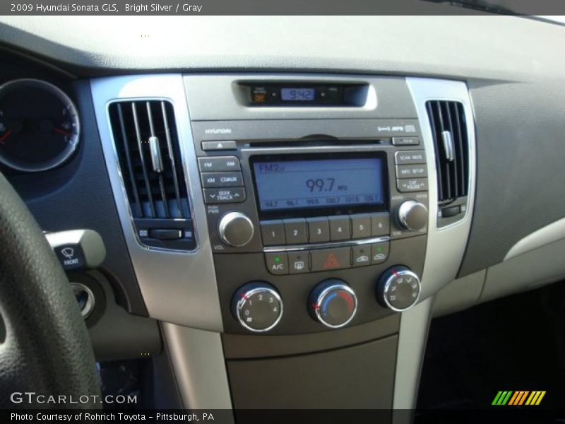 Bright Silver / Gray 2009 Hyundai Sonata GLS