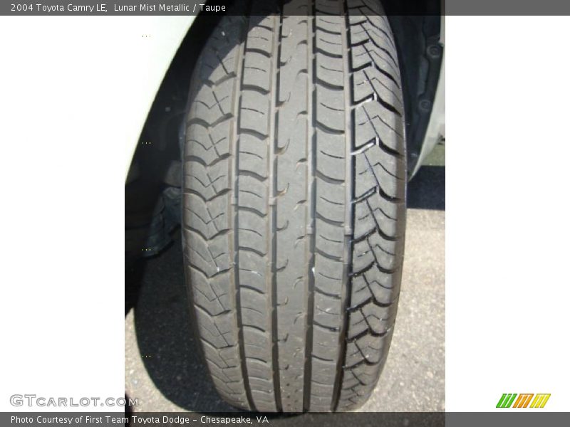 Lunar Mist Metallic / Taupe 2004 Toyota Camry LE