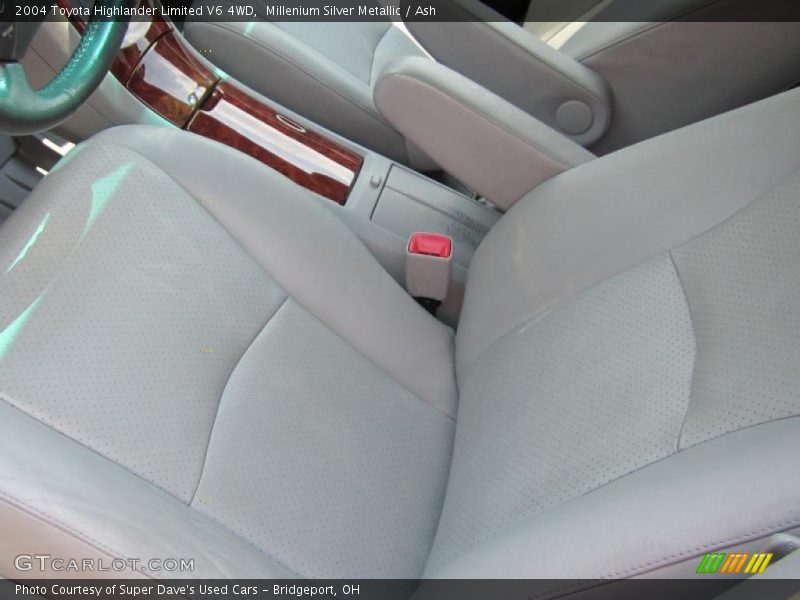 Millenium Silver Metallic / Ash 2004 Toyota Highlander Limited V6 4WD