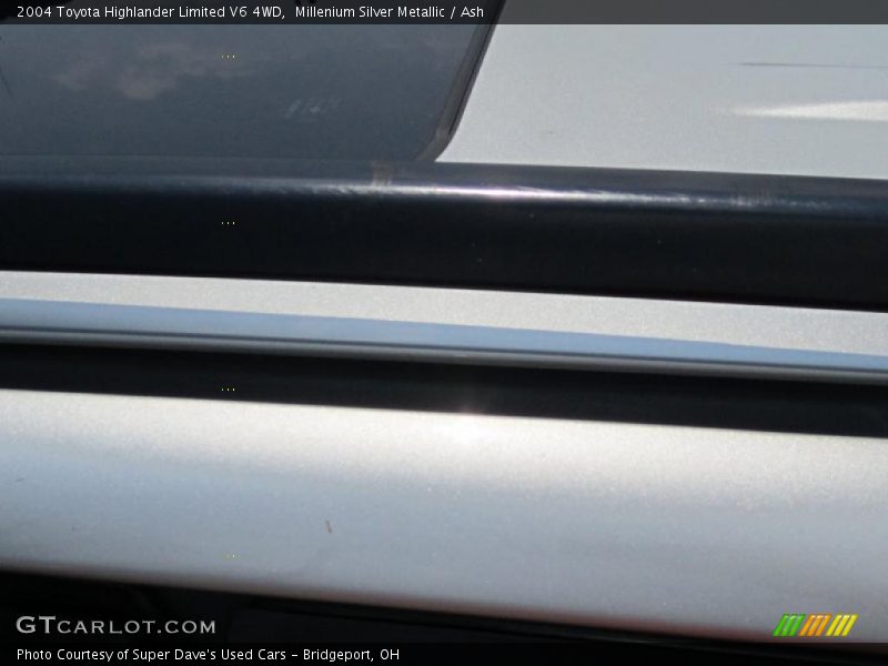 Millenium Silver Metallic / Ash 2004 Toyota Highlander Limited V6 4WD