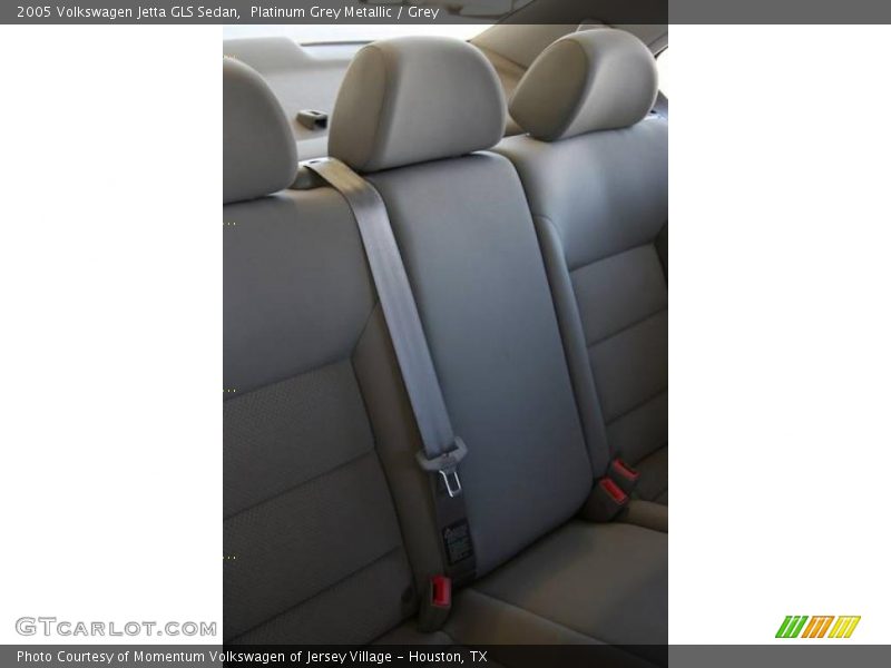 Platinum Grey Metallic / Grey 2005 Volkswagen Jetta GLS Sedan