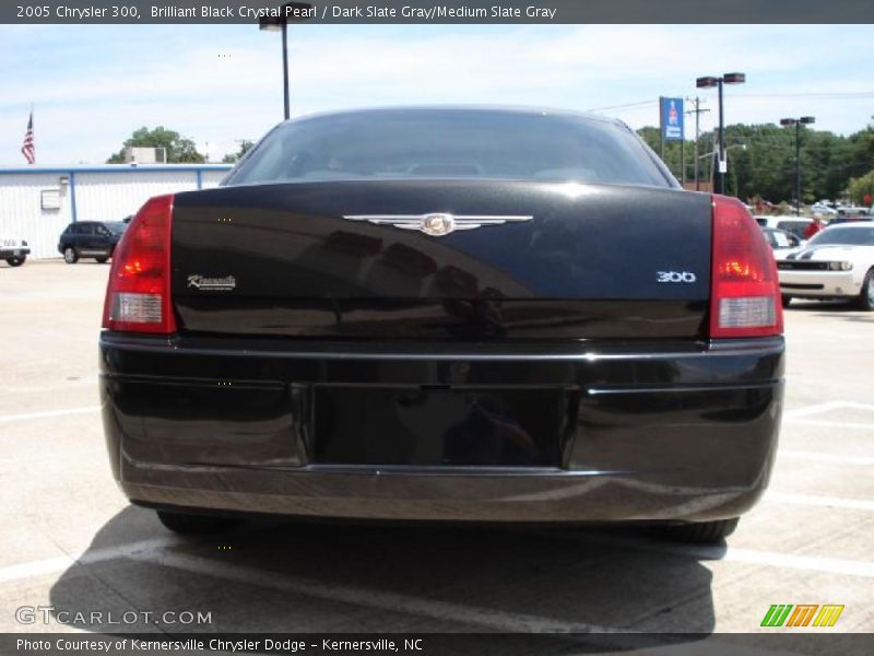 Brilliant Black Crystal Pearl / Dark Slate Gray/Medium Slate Gray 2005 Chrysler 300