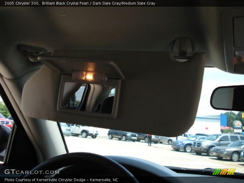Brilliant Black Crystal Pearl / Dark Slate Gray/Medium Slate Gray 2005 Chrysler 300
