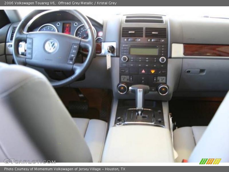 Offroad Grey Metallic / Kristal Grey 2006 Volkswagen Touareg V6