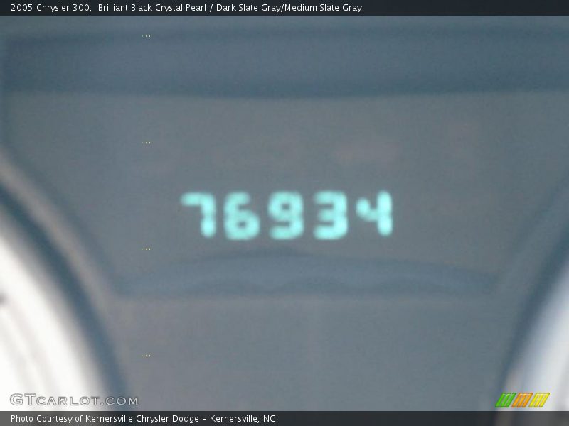 Brilliant Black Crystal Pearl / Dark Slate Gray/Medium Slate Gray 2005 Chrysler 300