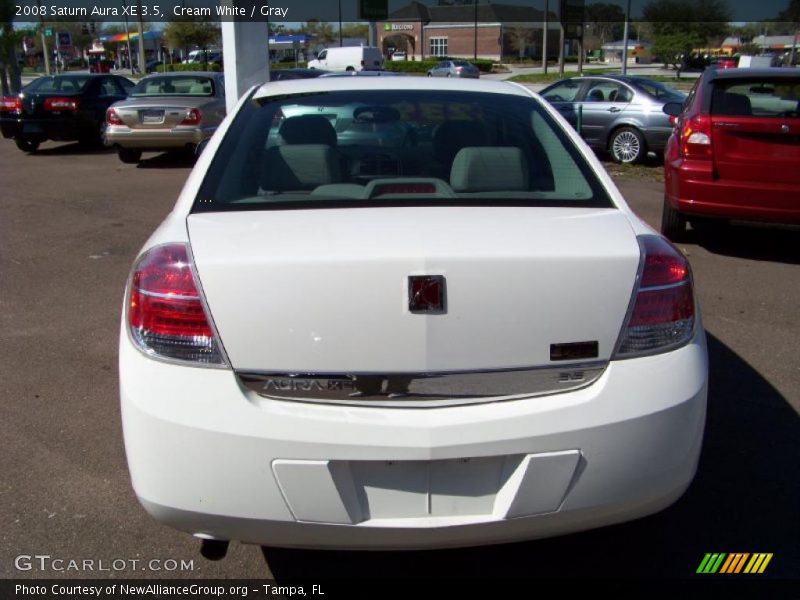 Cream White / Gray 2008 Saturn Aura XE 3.5