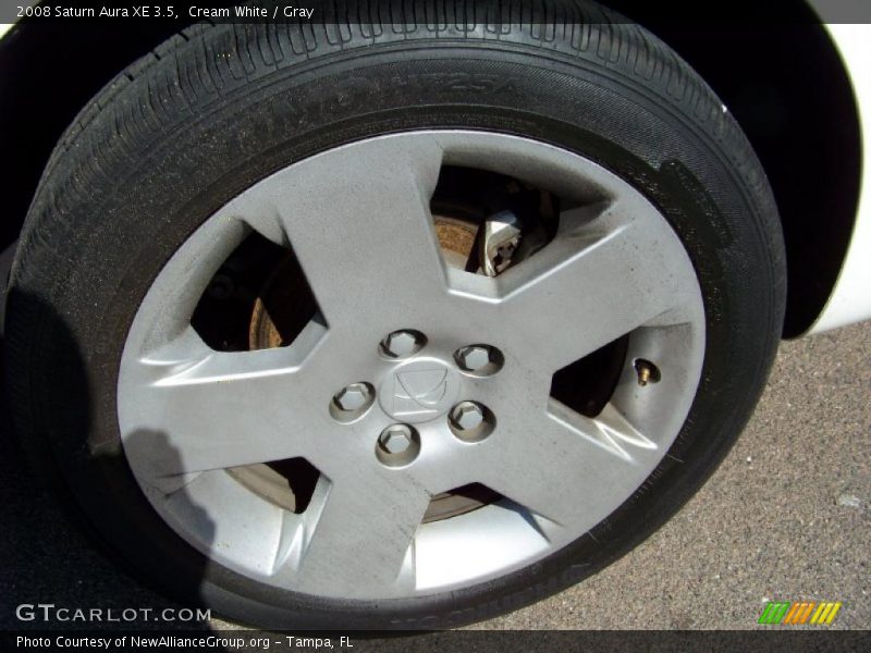 Cream White / Gray 2008 Saturn Aura XE 3.5