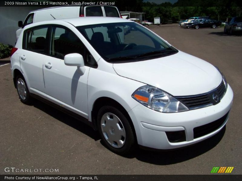 Fresh Powder / Charcoal 2009 Nissan Versa 1.8 S Hatchback