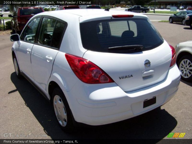 Fresh Powder / Charcoal 2009 Nissan Versa 1.8 S Hatchback