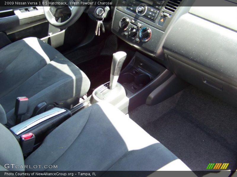 Fresh Powder / Charcoal 2009 Nissan Versa 1.8 S Hatchback