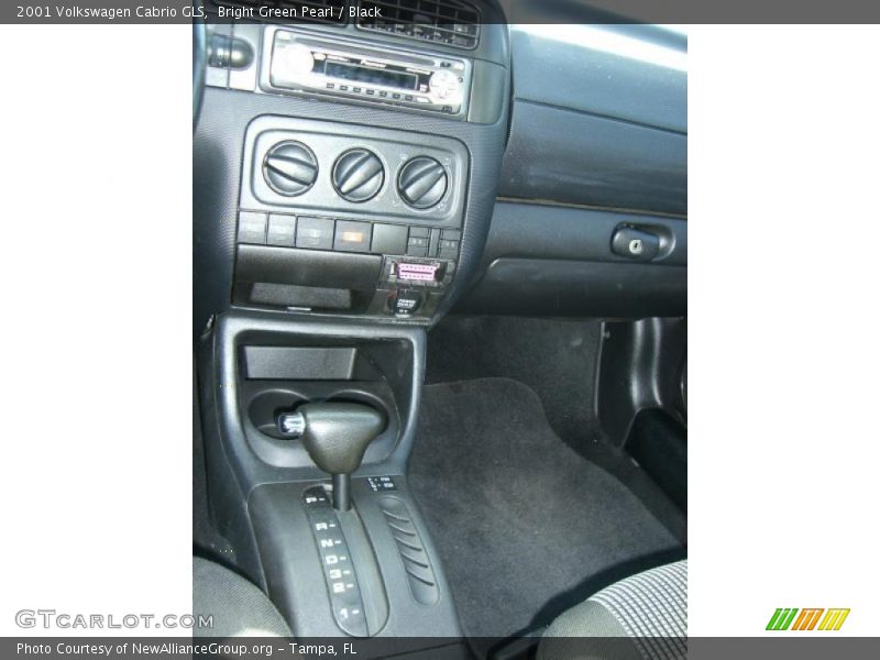 Bright Green Pearl / Black 2001 Volkswagen Cabrio GLS