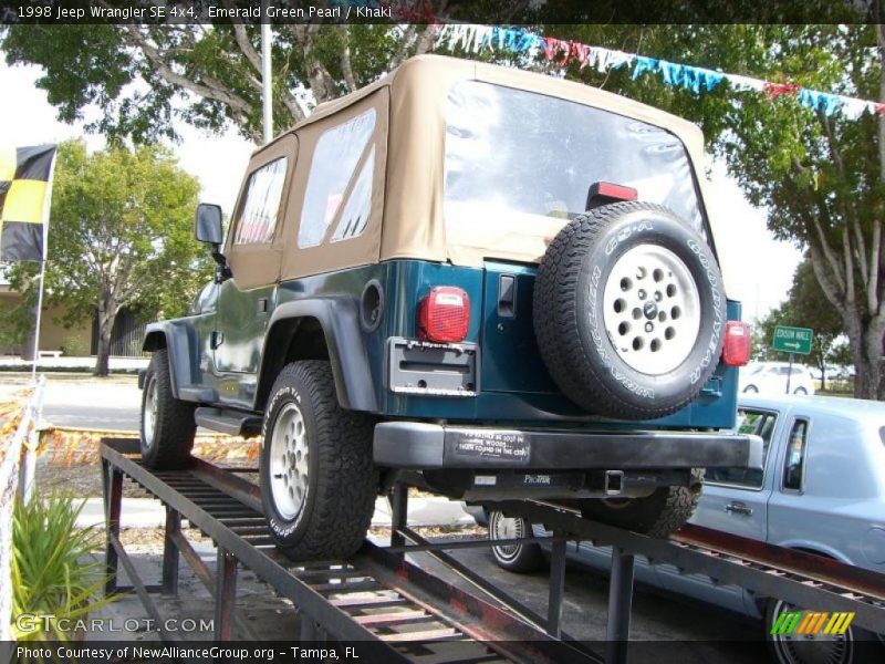 Emerald Green Pearl / Khaki 1998 Jeep Wrangler SE 4x4