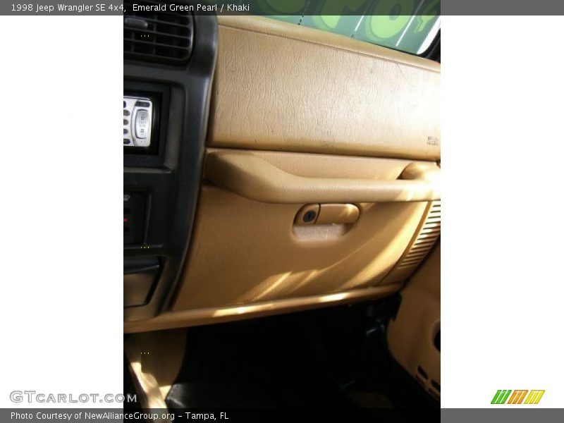 Emerald Green Pearl / Khaki 1998 Jeep Wrangler SE 4x4