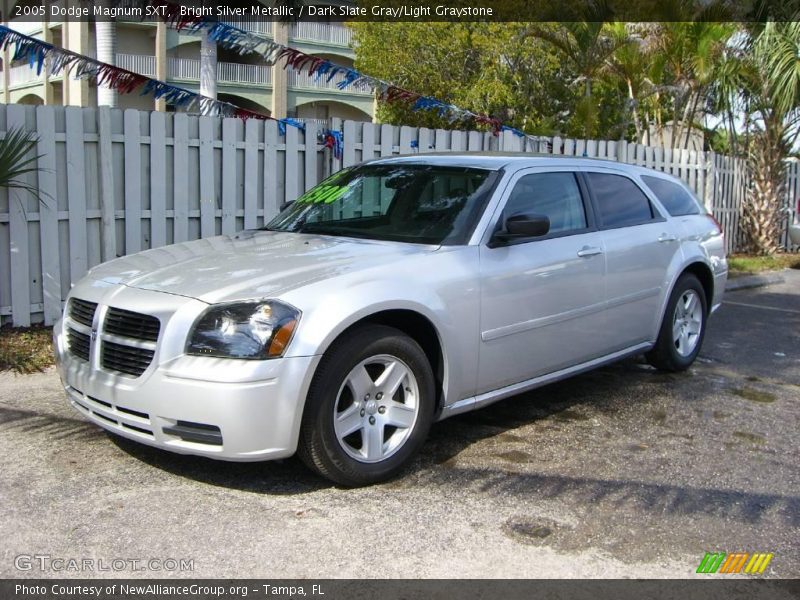 Bright Silver Metallic / Dark Slate Gray/Light Graystone 2005 Dodge Magnum SXT