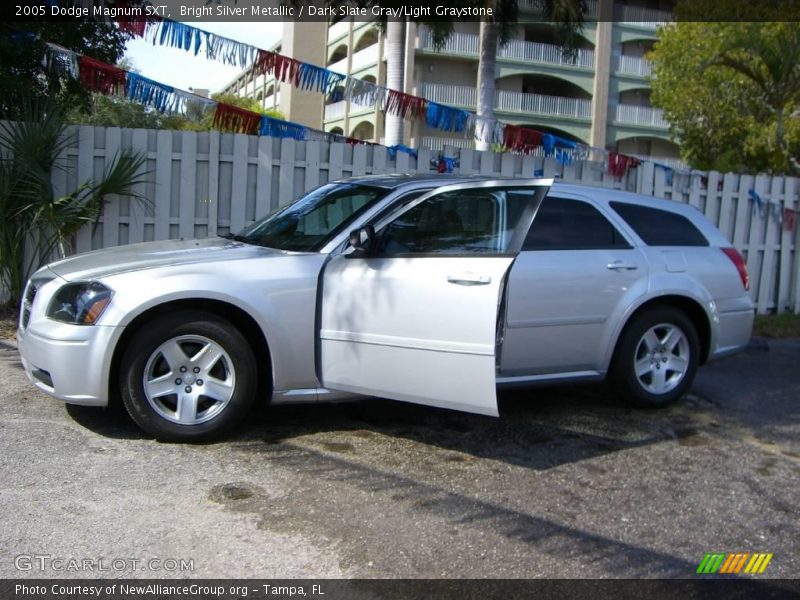 Bright Silver Metallic / Dark Slate Gray/Light Graystone 2005 Dodge Magnum SXT
