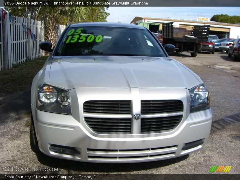 Bright Silver Metallic / Dark Slate Gray/Light Graystone 2005 Dodge Magnum SXT