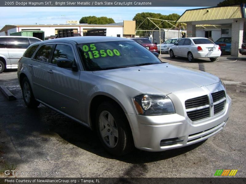 Bright Silver Metallic / Dark Slate Gray/Light Graystone 2005 Dodge Magnum SXT