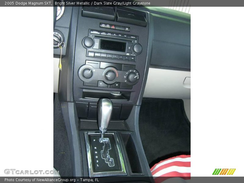 Bright Silver Metallic / Dark Slate Gray/Light Graystone 2005 Dodge Magnum SXT