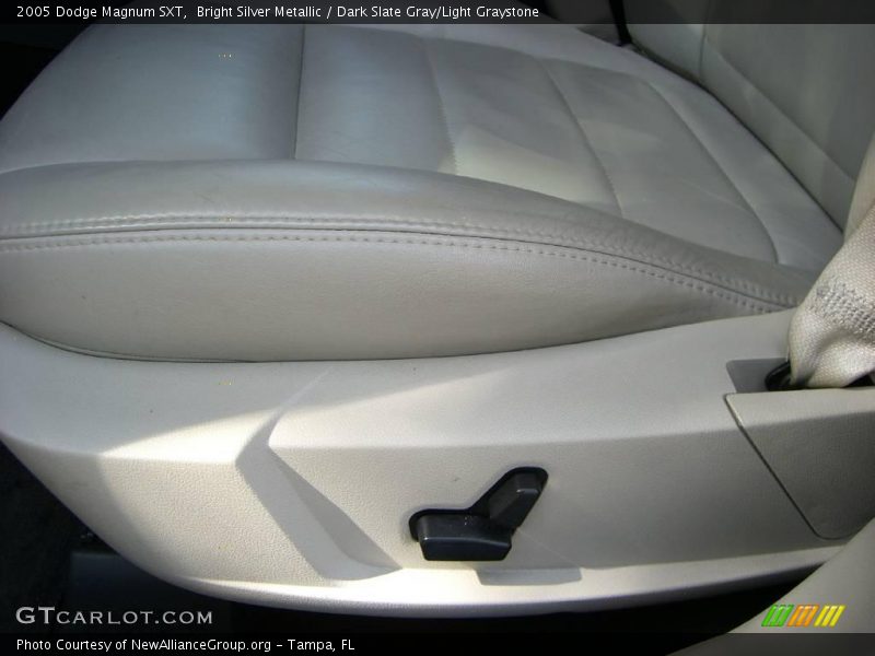 Bright Silver Metallic / Dark Slate Gray/Light Graystone 2005 Dodge Magnum SXT